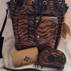 Patricia Nash tiger bucket drawstring and coin pur